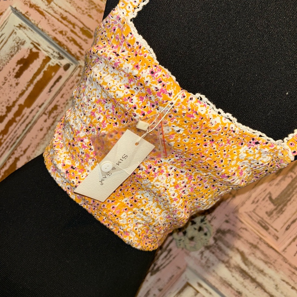 Yellow Floral Crop Top. NWT - Picture 7 of 10